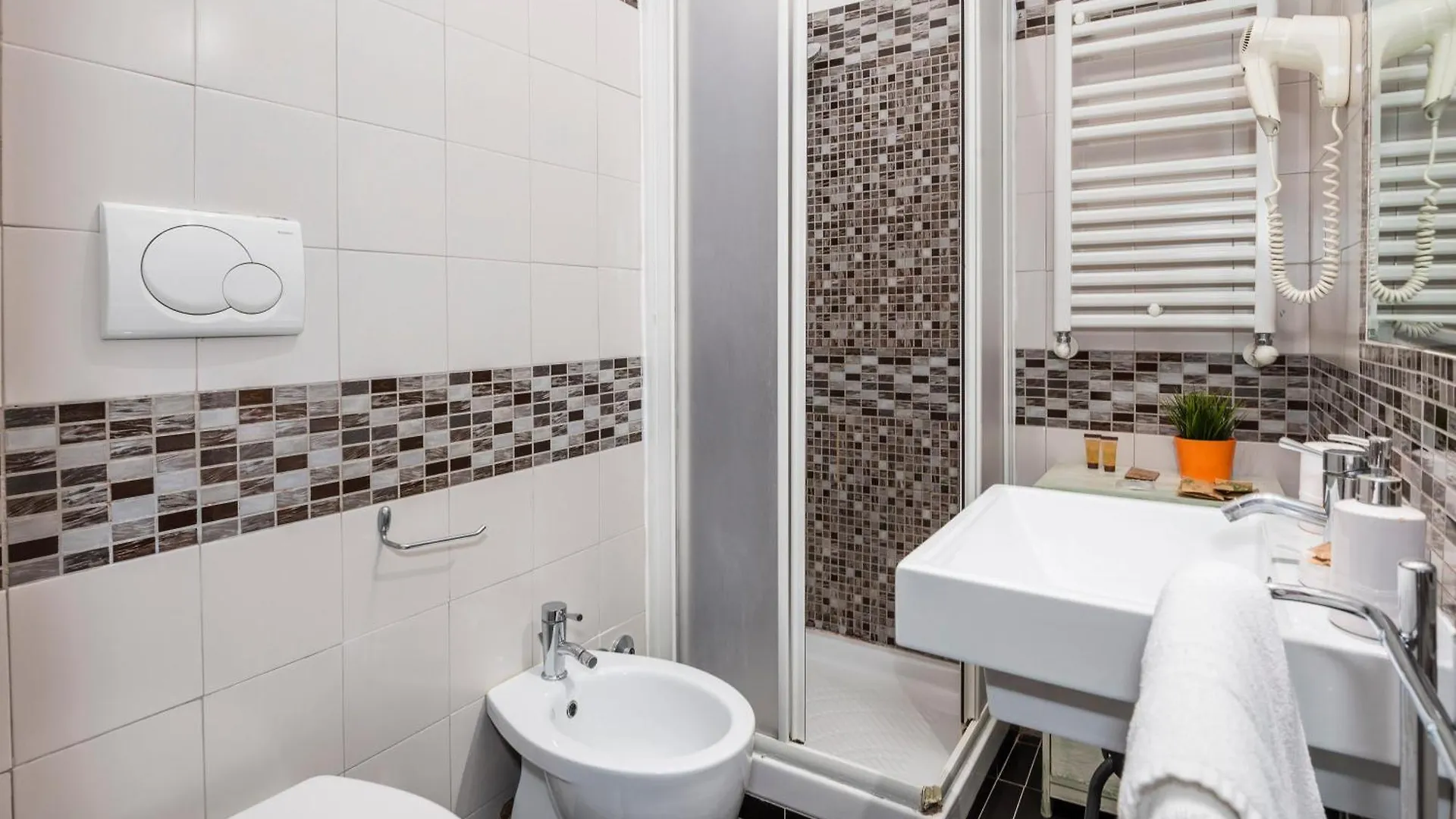 Termini -Statuto Zen Guesthouse- Zen01 Rome Italy
