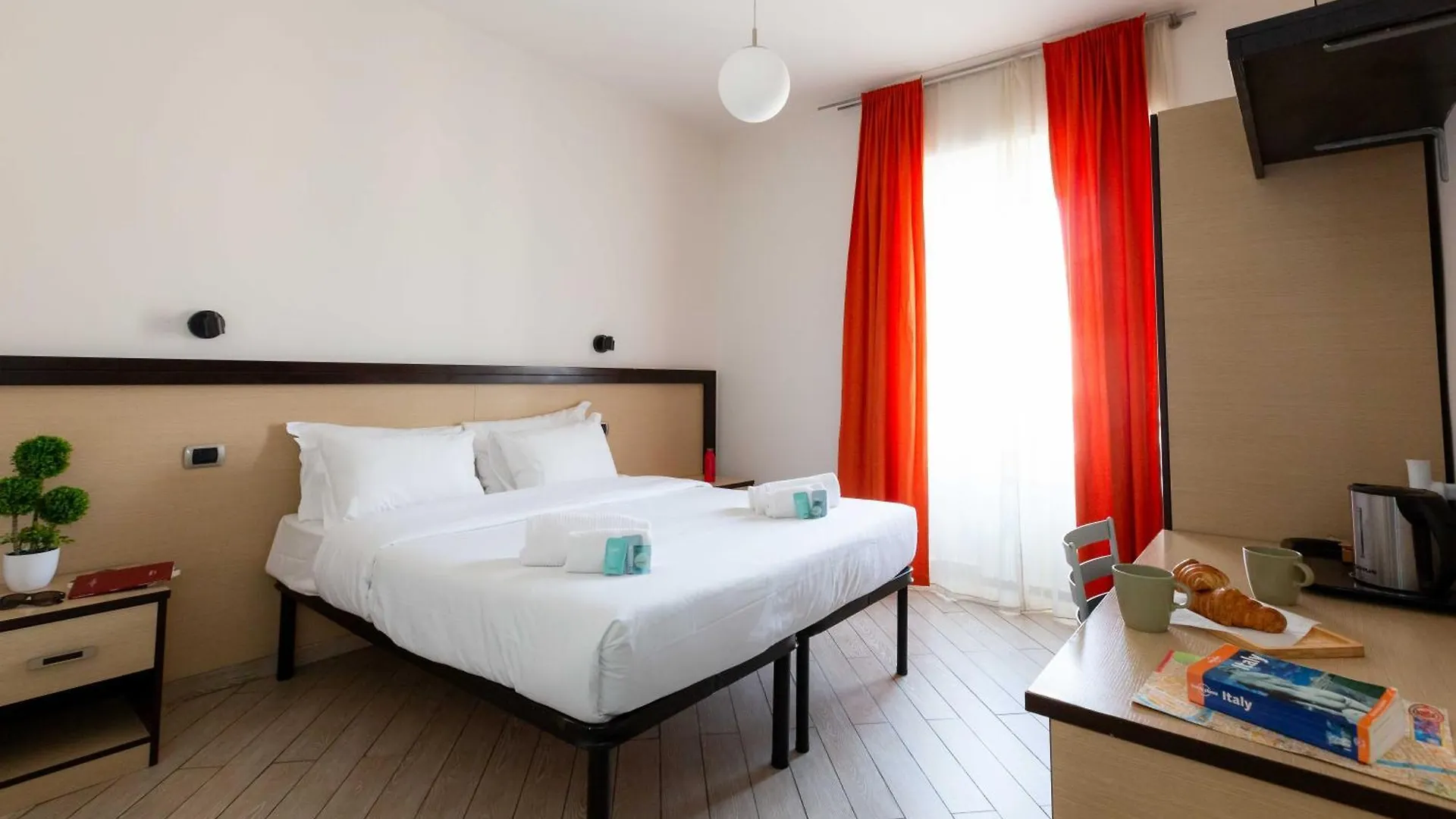 Termini -Statuto Zen Guesthouse- Zen01 Roma 0*,  Italia