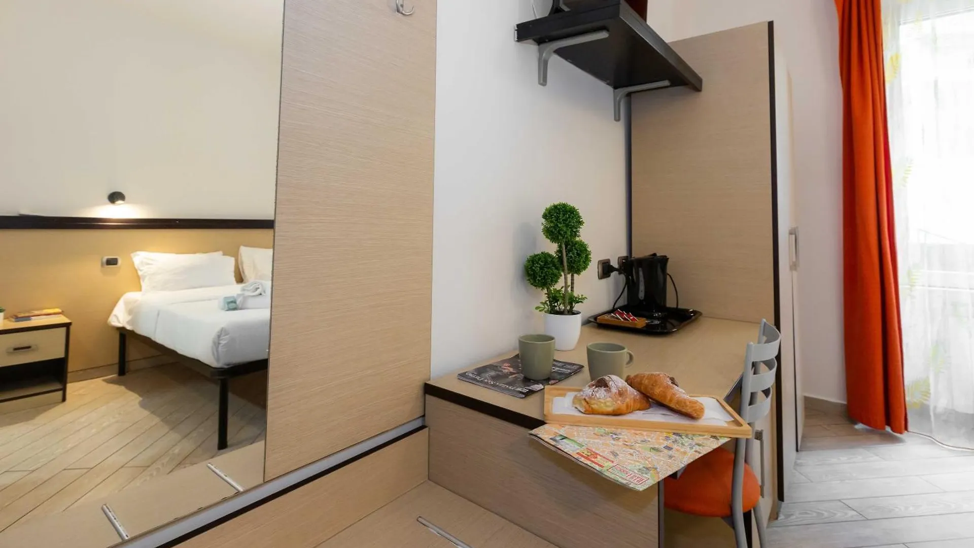 Termini -Statuto Zen Guesthouse- Zen01 Roma 0*,  Italia